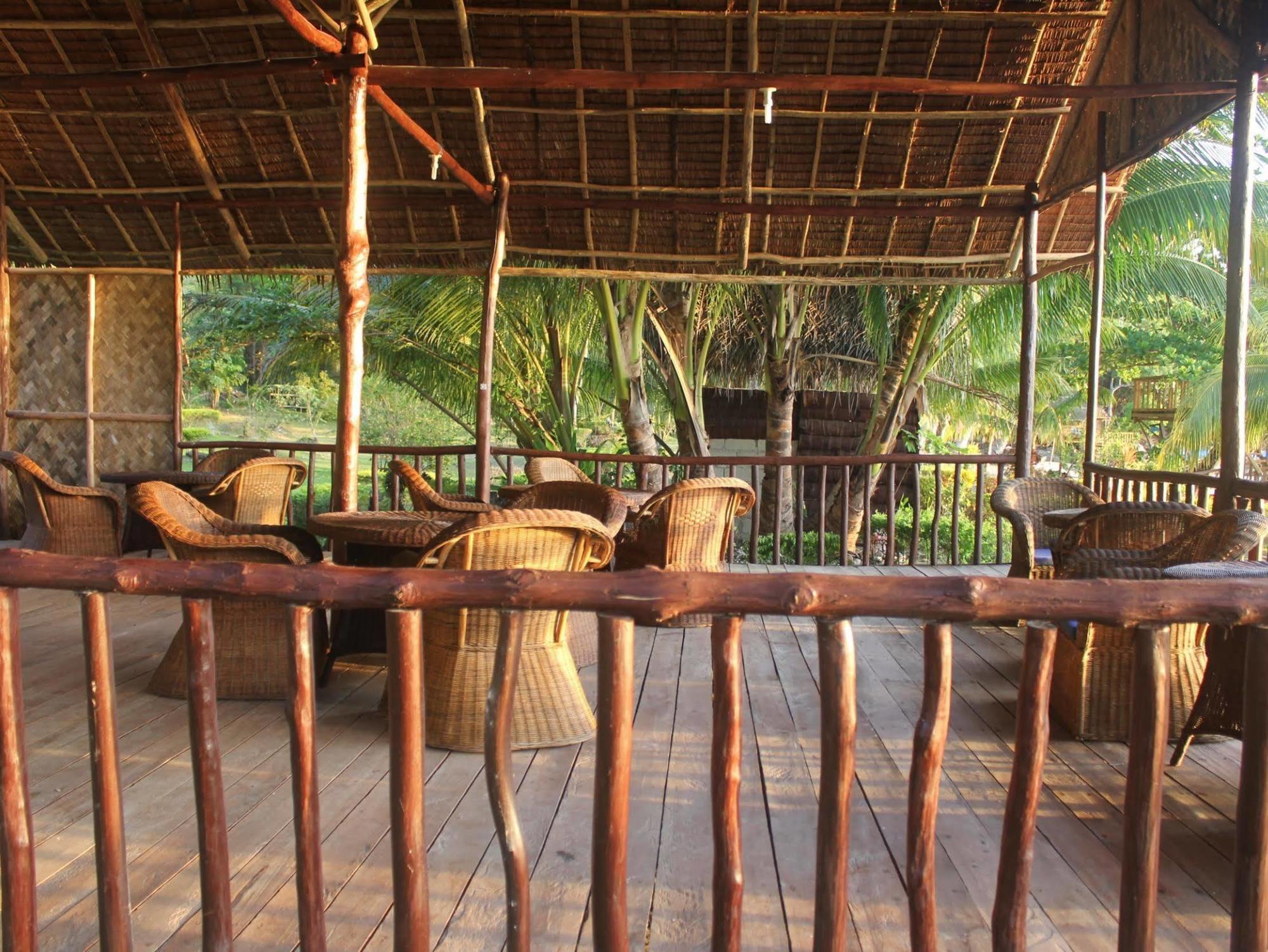 Blue Cove Tropical Island Resort サン・ヴィチェンテ エクステリア 写真